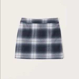 Great Used Condition; Abercrombie Plaid Skort; Size L